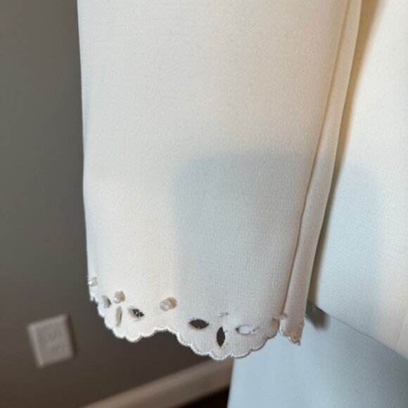 TAHARI CREAM 2PC SKIRT SUIT - Picture 5 of 8